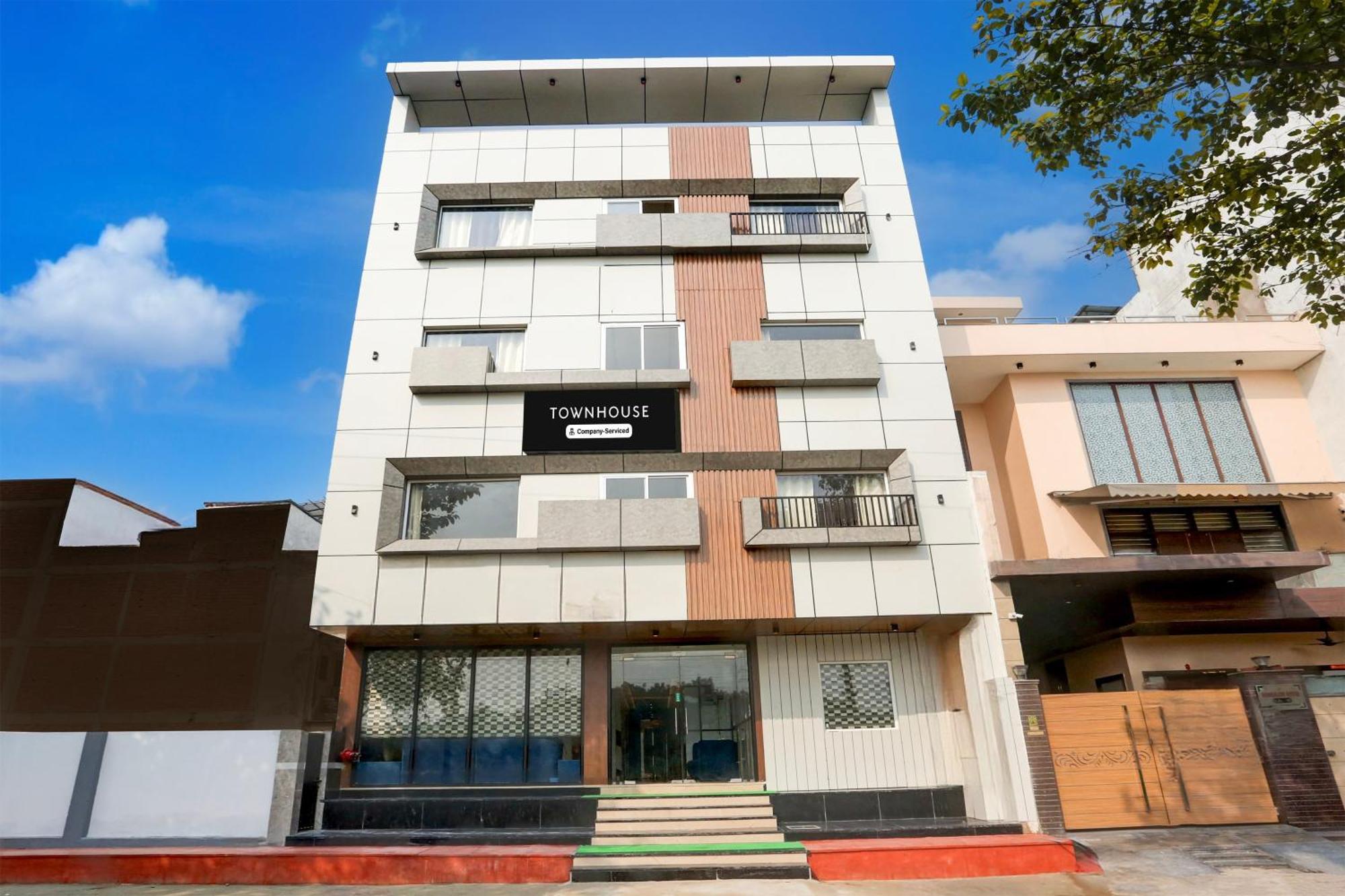 Super Townhouse Taj Nagri Phase 2 Formerly Grand Rivera Tājganj Εξωτερικό φωτογραφία