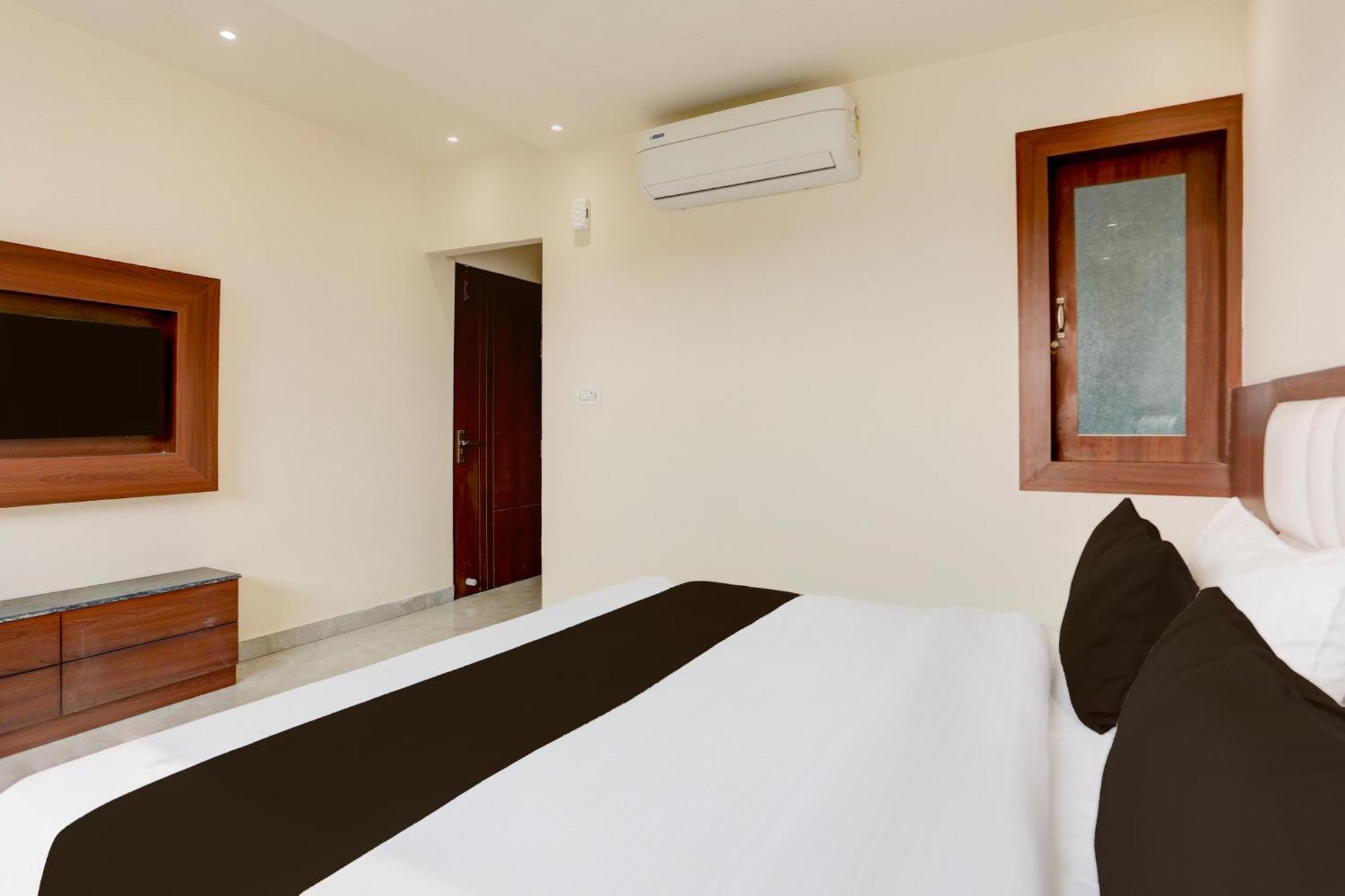 Super Townhouse Taj Nagri Phase 2 Formerly Grand Rivera Tājganj Εξωτερικό φωτογραφία
