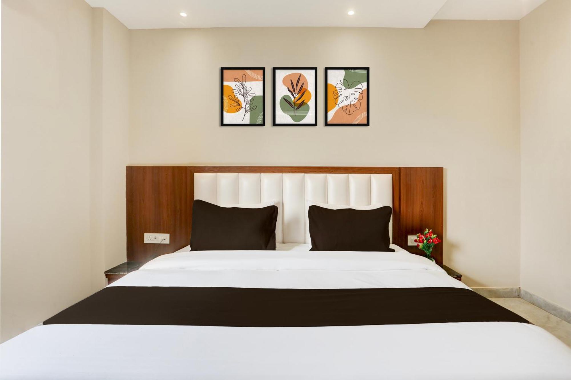 Super Townhouse Taj Nagri Phase 2 Formerly Grand Rivera Tājganj Εξωτερικό φωτογραφία