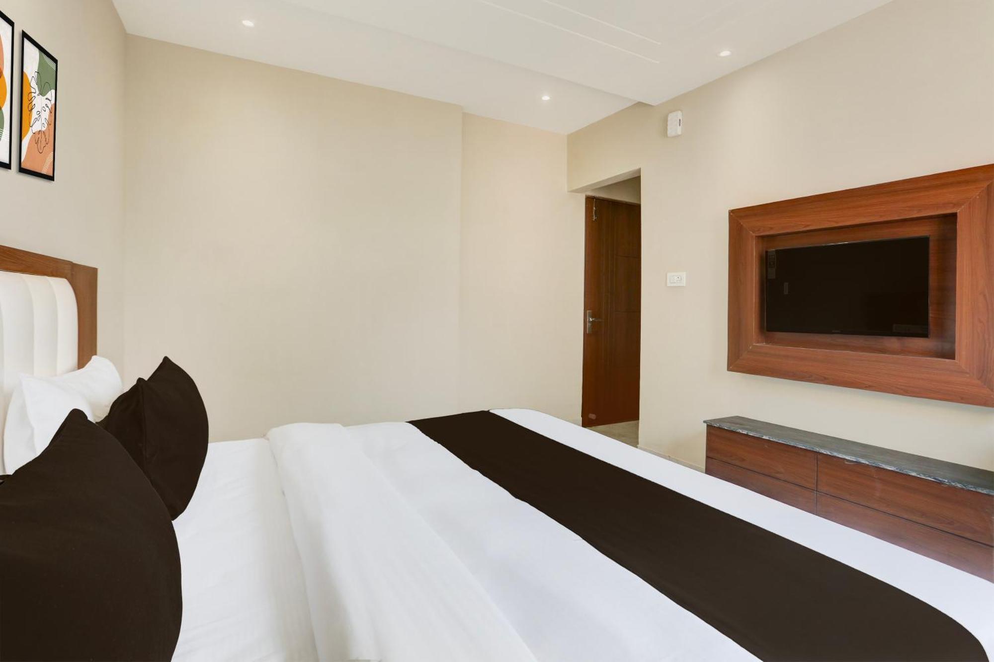 Super Townhouse Taj Nagri Phase 2 Formerly Grand Rivera Tājganj Εξωτερικό φωτογραφία